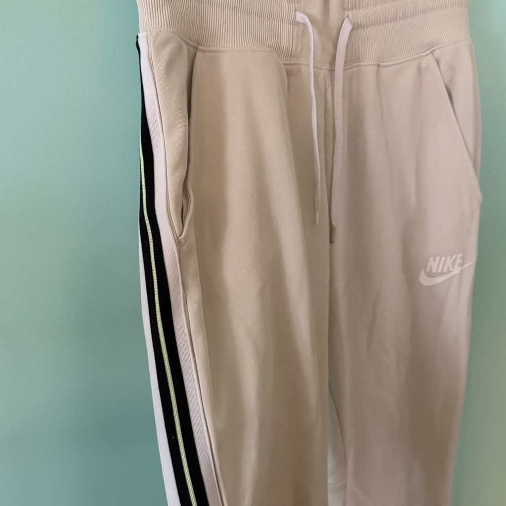 Nike Women’s Sweatpants (Set of 3!)